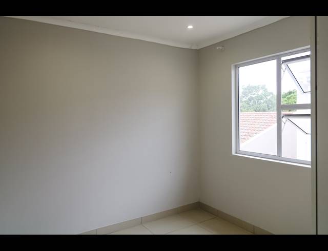 3 BEDROOM TOWNHOUSE FOR SALE IN CAMBRIDGE